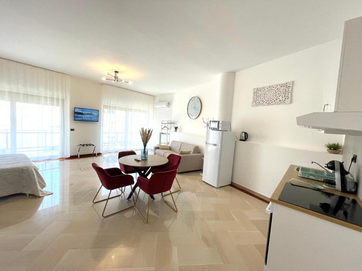 Trani Suite - Moro 10 Bagian luar foto